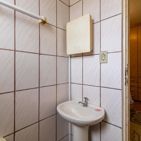 Casa à venda com 200m², 7 quartos e 5 vagas Casa à venda com 200m², 7 quartos e 5 vagasBanheiro Suíte 3