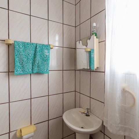 Casa à venda com 200m², 7 quartos e 5 vagas Casa à venda com 200m², 7 quartos e 5 vagasBanheiro Suíte 1