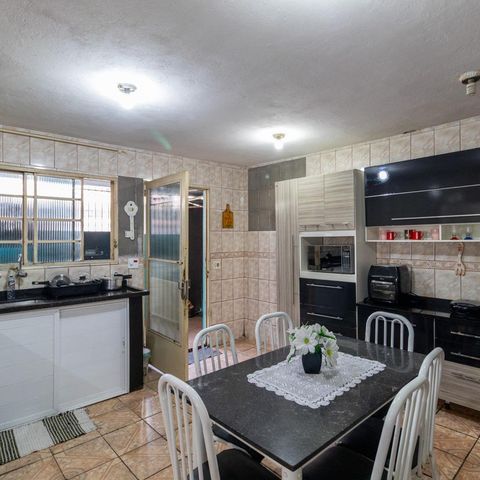 Casa à venda com 200m², 7 quartos e 5 vagas Casa à venda com 200m², 7 quartos e 5 vagasCozinha