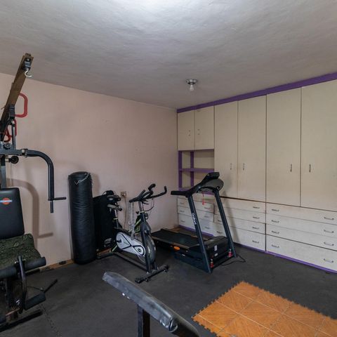Casa à venda com 200m², 7 quartos e 5 vagas Casa à venda com 200m², 7 quartos e 5 vagasSuíte 2
