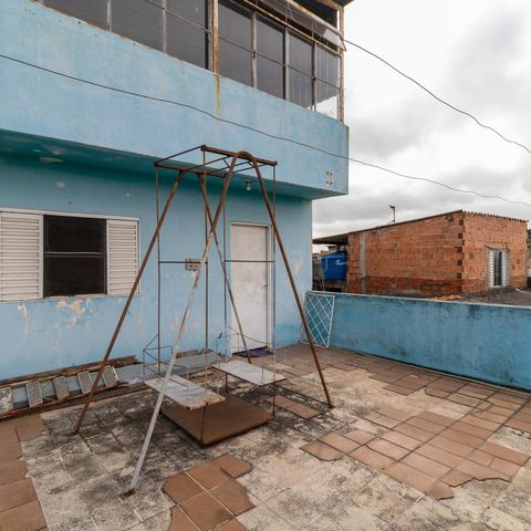 Casa à venda com 200m², 7 quartos e 5 vagas Casa à venda com 200m², 7 quartos e 5 vagasVaranda Suíte 1
