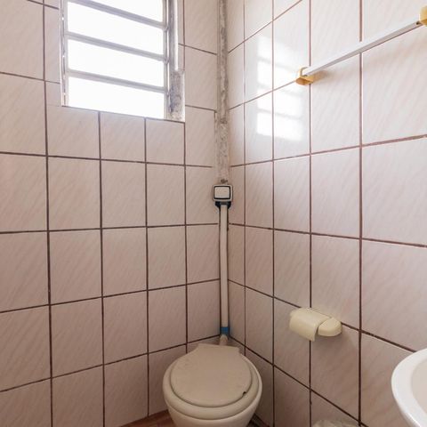 Casa à venda com 200m², 7 quartos e 5 vagas Casa à venda com 200m², 7 quartos e 5 vagasBanheiro Suíte 3