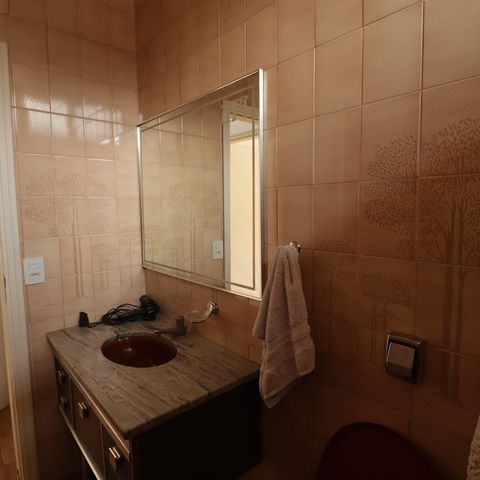 Casa para alugar com 180m², 3 quartos e 2 vagas Casa para alugar com 180m², 3 quartos e 2 vagasBanheiro Social