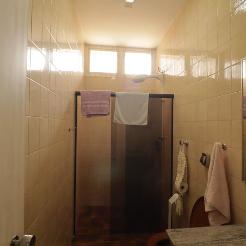 Casa para alugar com 180m², 3 quartos e 2 vagas Casa para alugar com 180m², 3 quartos e 2 vagasBanheiro da Suíte