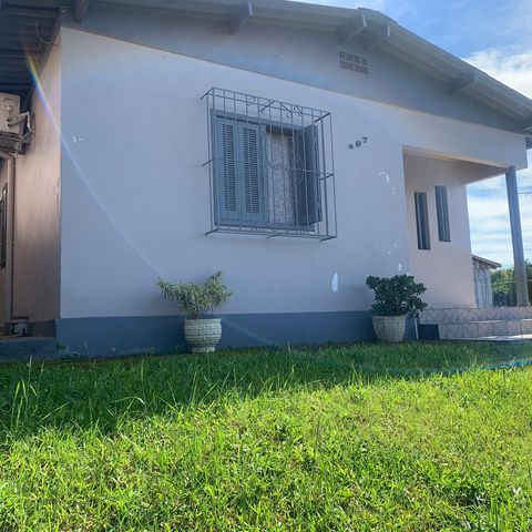 Casa à venda com 90m², 3 quartos e 1 vaga Casa à venda com 90m², 3 quartos e 1 vagaQuintal