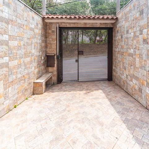 Casa para alugar com 190m², 3 quartos e 3 vagas Casa para alugar com 190m², 3 quartos e 3 vagasGaragem