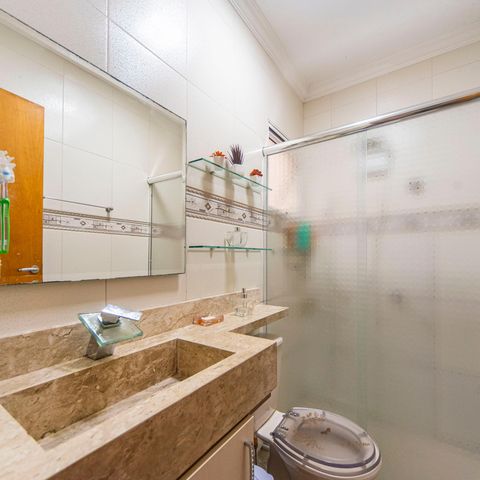 Casa para alugar com 190m², 3 quartos e 3 vagas Casa para alugar com 190m², 3 quartos e 3 vagasBanheiro Social