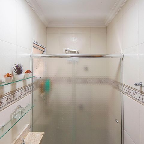 Casa para alugar com 190m², 3 quartos e 3 vagas Casa para alugar com 190m², 3 quartos e 3 vagasBanheiro Social