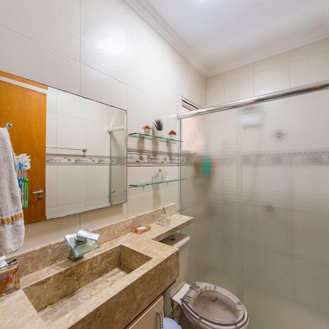 Casa para alugar com 190m², 3 quartos e 3 vagas Casa para alugar com 190m², 3 quartos e 3 vagasBanheiro Social