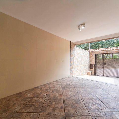 Casa para alugar com 190m², 3 quartos e 3 vagas Casa para alugar com 190m², 3 quartos e 3 vagasGaragem