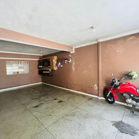 Casa à venda com 80m², 2 quartos e 1 vaga Casa à venda com 80m², 2 quartos e 1 vagaGaragem