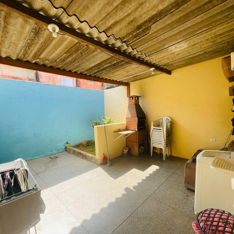Casa à venda com 80m², 2 quartos e 1 vaga Casa à venda com 80m², 2 quartos e 1 vagaÁrea de Serviço