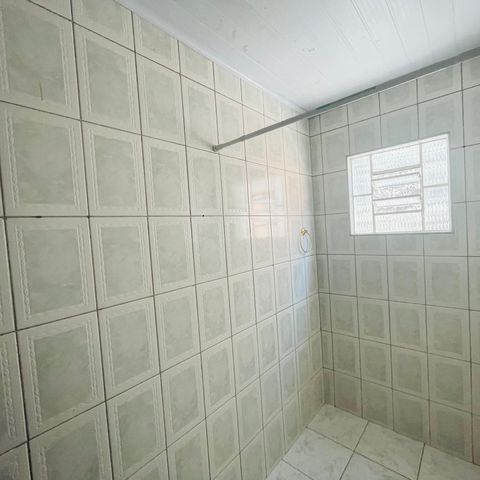 Casa à venda com 80m², 2 quartos e 1 vaga Casa à venda com 80m², 2 quartos e 1 vagaBanheiro 2
