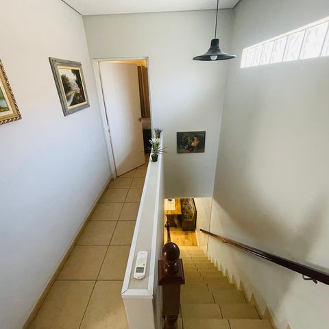 Casa à venda com 80m², 2 quartos e 1 vaga Casa à venda com 80m², 2 quartos e 1 vagaCorredor interno