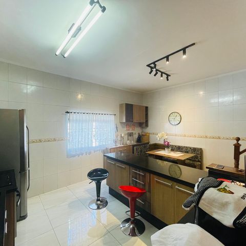 Casa à venda com 80m², 2 quartos e 1 vaga Casa à venda com 80m², 2 quartos e 1 vagaCozinha 1