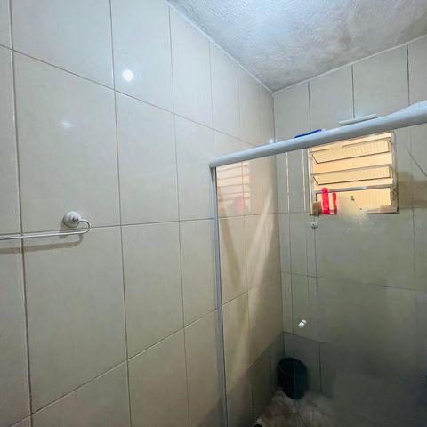 Casa à venda com 80m², 2 quartos e 1 vaga Casa à venda com 80m², 2 quartos e 1 vagaBanheiro 1