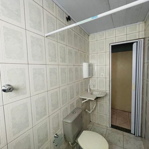 Casa à venda com 80m², 2 quartos e 1 vaga Casa à venda com 80m², 2 quartos e 1 vagaBanheiro 2