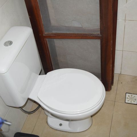 Casa à venda com 252m², 4 quartos e 3 vagas Casa à venda com 252m², 4 quartos e 3 vagasLavabo