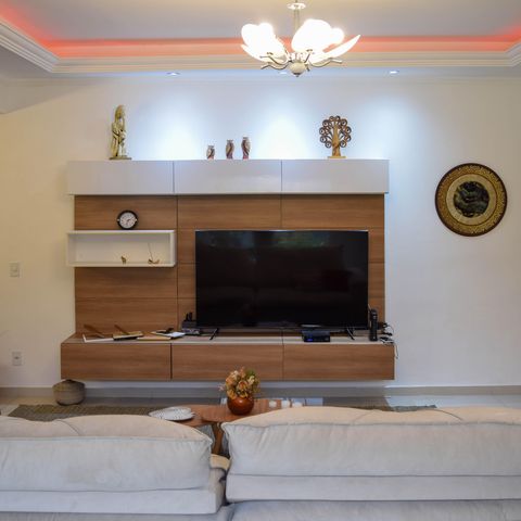 Casa à venda com 252m², 4 quartos e 3 vagas Casa à venda com 252m², 4 quartos e 3 vagasSala