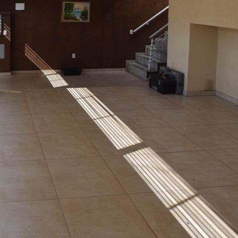Casa à venda com 252m², 4 quartos e 3 vagas Casa à venda com 252m², 4 quartos e 3 vagasGaragem