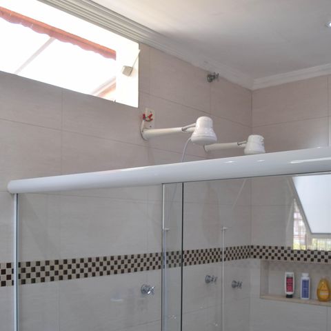 Casa à venda com 252m², 4 quartos e 3 vagas Casa à venda com 252m², 4 quartos e 3 vagasBanheiro Suíte 1