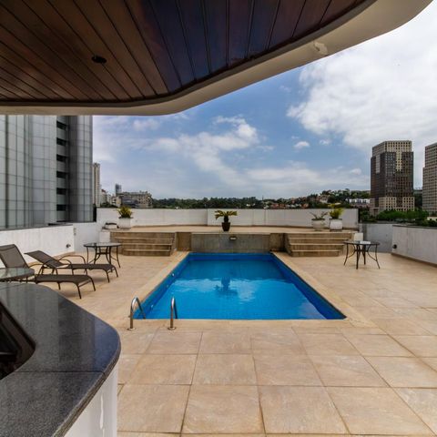 Studio à venda com 49m², 1 quarto e 1 vaga Studio à venda com 49m², 1 quarto e 1 vagaÁrea comum - Piscina