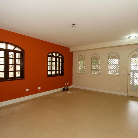 Casa à venda com 280m², 4 quartos e 2 vagasSala