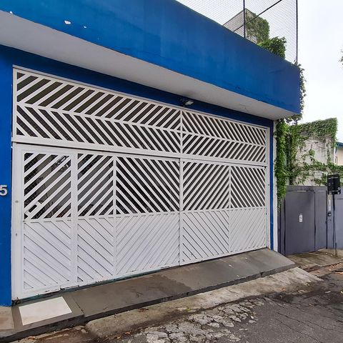 Casa à venda com 280m², 4 quartos e 2 vagasFachada da Casa