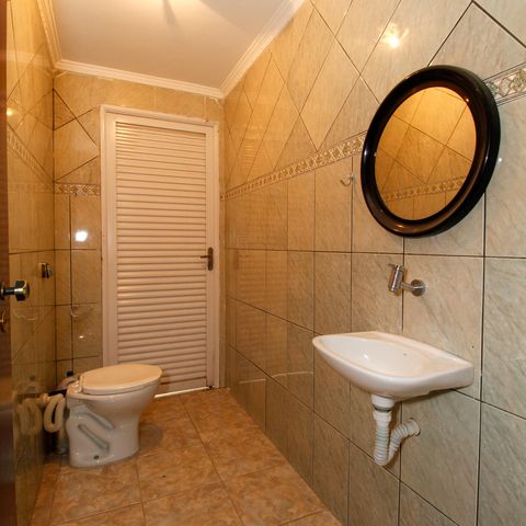 Casa à venda com 280m², 4 quartos e 2 vagasLavabo