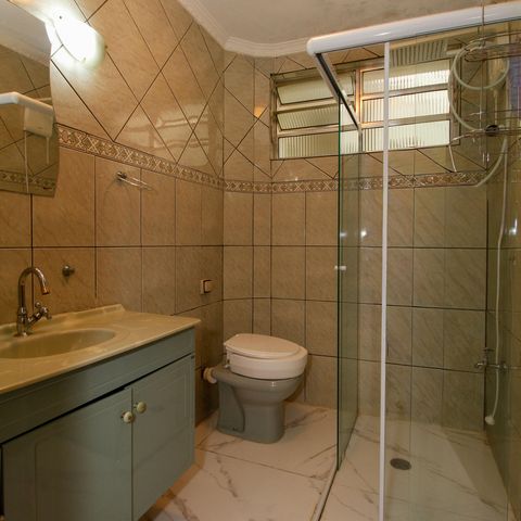 Casa à venda com 280m², 4 quartos e 2 vagasBanheiro Social 1