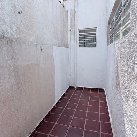 Casa à venda com 242m², 5 quartos e 4 vagas Casa à venda com 242m², 5 quartos e 4 vagasÁrea de Luz