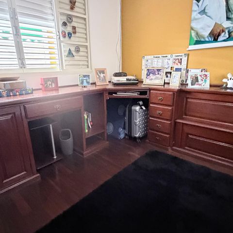 Casa à venda com 242m², 5 quartos e 4 vagas Casa à venda com 242m², 5 quartos e 4 vagasQuarto 3