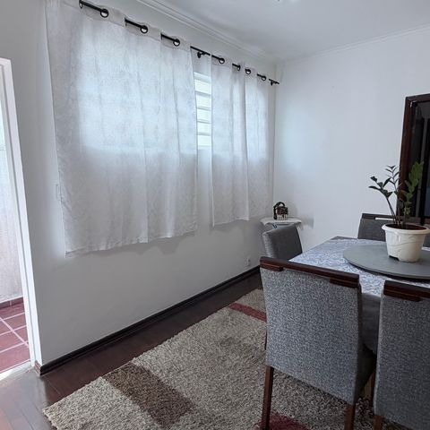 Casa à venda com 242m², 5 quartos e 4 vagas Casa à venda com 242m², 5 quartos e 4 vagasSala de Jantar