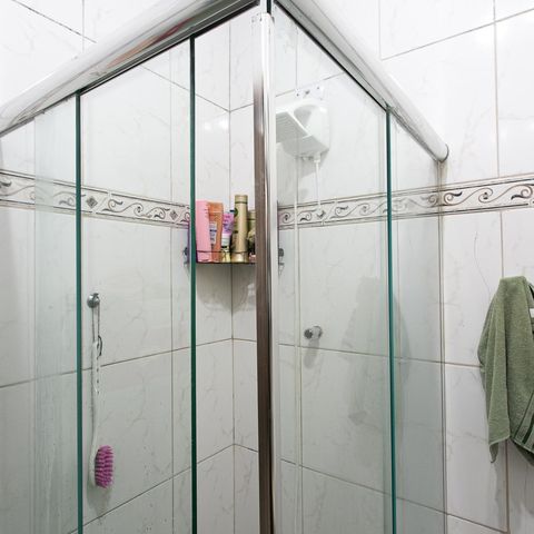 Casa à venda com 160m², 3 quartos e 3 vagas Casa à venda com 160m², 3 quartos e 3 vagasBanheiro Social