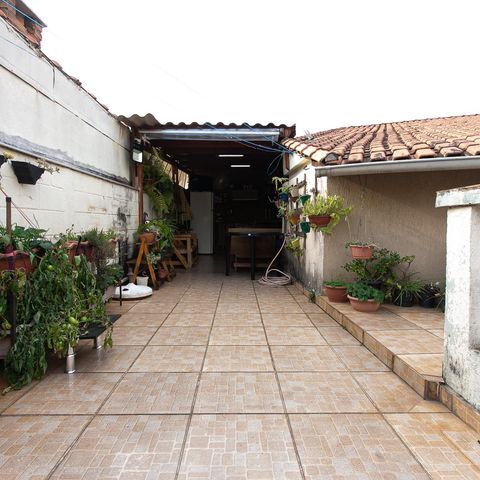 Casa à venda com 160m², 3 quartos e 3 vagas Casa à venda com 160m², 3 quartos e 3 vagasEspaço Gourmet