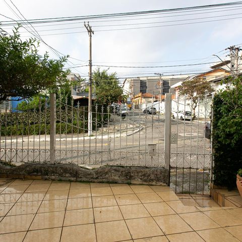 Casa à venda com 160m², 3 quartos e 3 vagas Casa à venda com 160m², 3 quartos e 3 vagasÁrea Externa