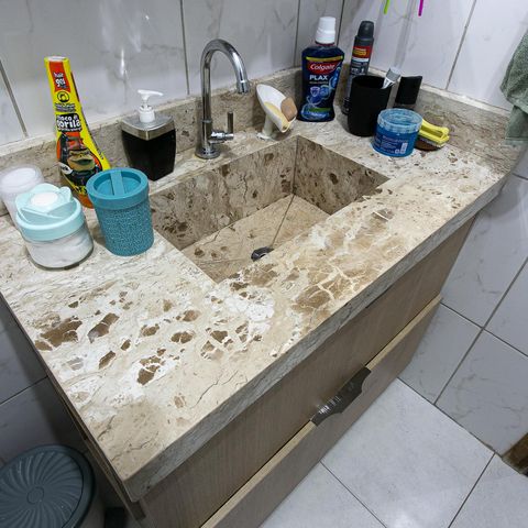 Casa à venda com 160m², 3 quartos e 3 vagas Casa à venda com 160m², 3 quartos e 3 vagasBanheiro Social