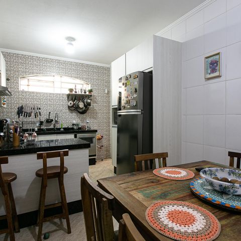 Casa à venda com 160m², 3 quartos e 3 vagas Casa à venda com 160m², 3 quartos e 3 vagasCozinha