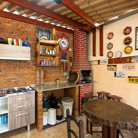 Casa à venda com 160m², 3 quartos e 3 vagas Casa à venda com 160m², 3 quartos e 3 vagasEspaço Gourmet