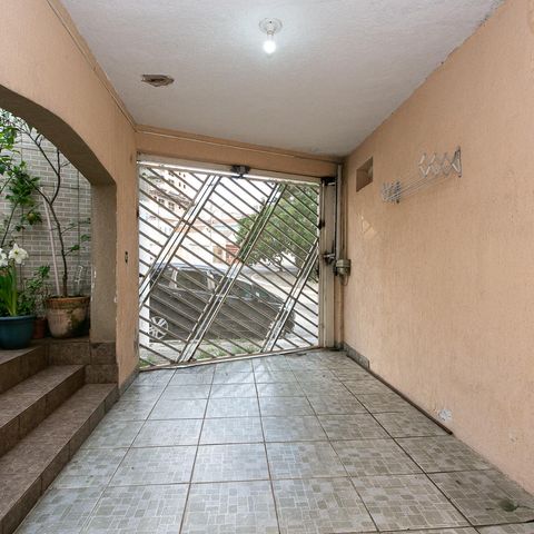 Casa à venda com 160m², 3 quartos e 3 vagas Casa à venda com 160m², 3 quartos e 3 vagasGaragem