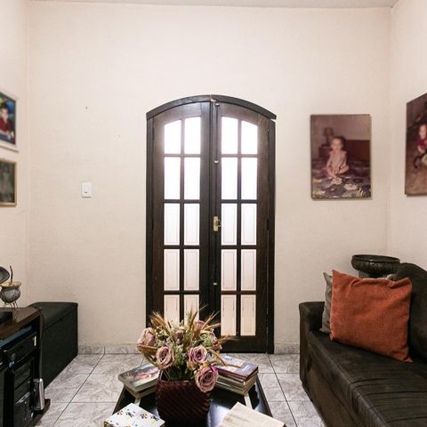 Casa à venda com 160m², 3 quartos e 3 vagas Casa à venda com 160m², 3 quartos e 3 vagasQuarto 2