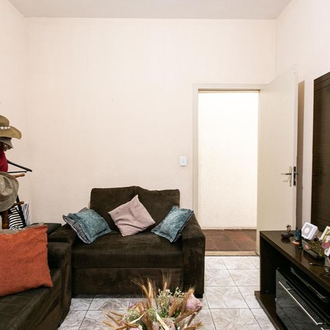 Casa à venda com 160m², 3 quartos e 3 vagas Casa à venda com 160m², 3 quartos e 3 vagasQuarto 2