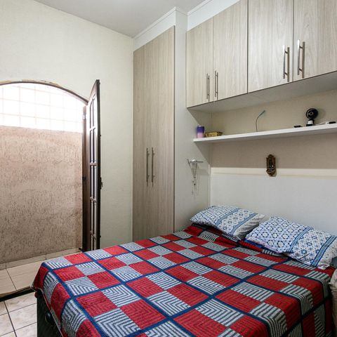 Casa à venda com 160m², 3 quartos e 3 vagas Casa à venda com 160m², 3 quartos e 3 vagasSuíte