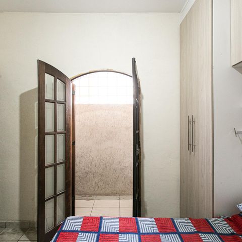 Casa à venda com 160m², 3 quartos e 3 vagas Casa à venda com 160m², 3 quartos e 3 vagasSuíte