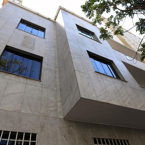 Apartamento à venda com 123m², 5 quartos e 1 vaga Apartamento à venda com 123m², 5 quartos e 1 vagaFachada