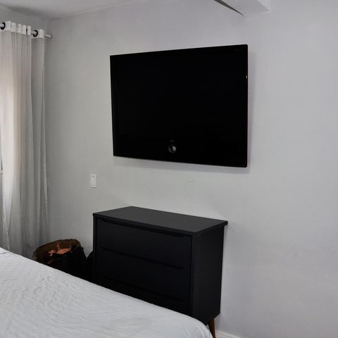 Casa à venda com 231m², 2 quartos e 2 vagas Casa à venda com 231m², 2 quartos e 2 vagasDetalhe - Quarto 01