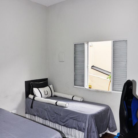 Casa à venda com 231m², 2 quartos e 2 vagas Casa à venda com 231m², 2 quartos e 2 vagasDetalhe - Quarto 02