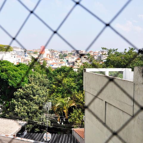 Casa à venda com 231m², 2 quartos e 2 vagas Casa à venda com 231m², 2 quartos e 2 vagasDetalhe - Vista da Área de Serviço