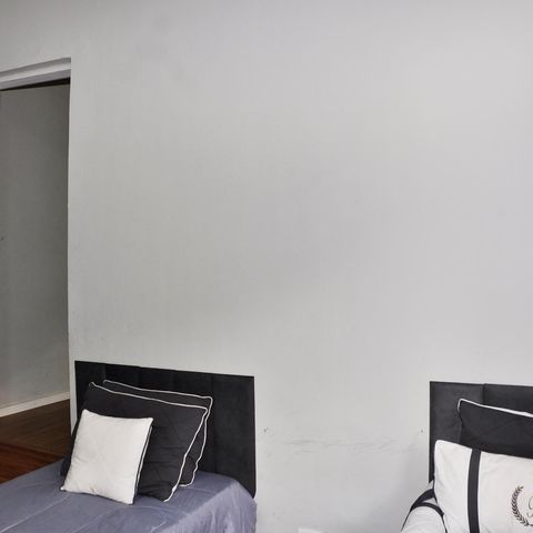 Casa à venda com 231m², 2 quartos e 2 vagas Casa à venda com 231m², 2 quartos e 2 vagasDetalhe - Quarto 02
