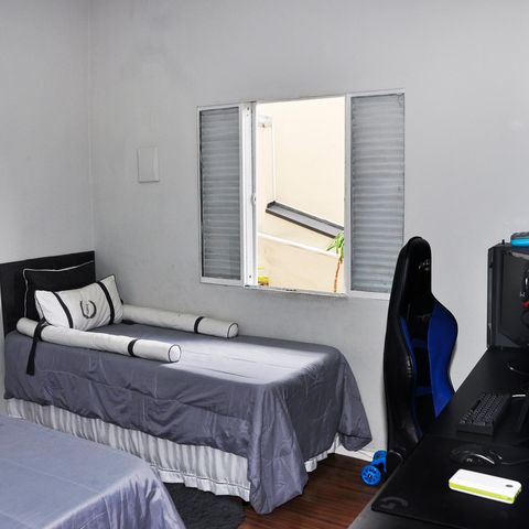 Casa à venda com 231m², 2 quartos e 2 vagas Casa à venda com 231m², 2 quartos e 2 vagasDetalhe - Quarto 02